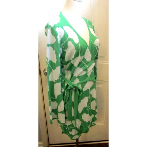 Diane Von Furstenberg Sweater Wrap Mini Dress Green Floral Long Sleeve Size L - Picture 5 of 8